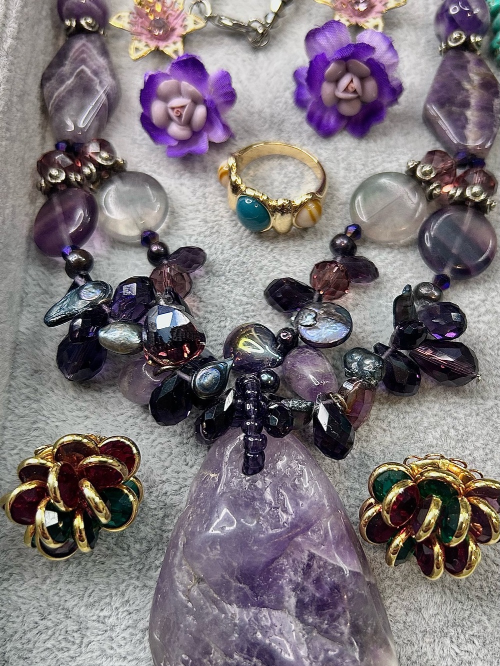 JEWELRY- 18-Live Auction Notification 😊 Like this to be notified for LIVES 🎉